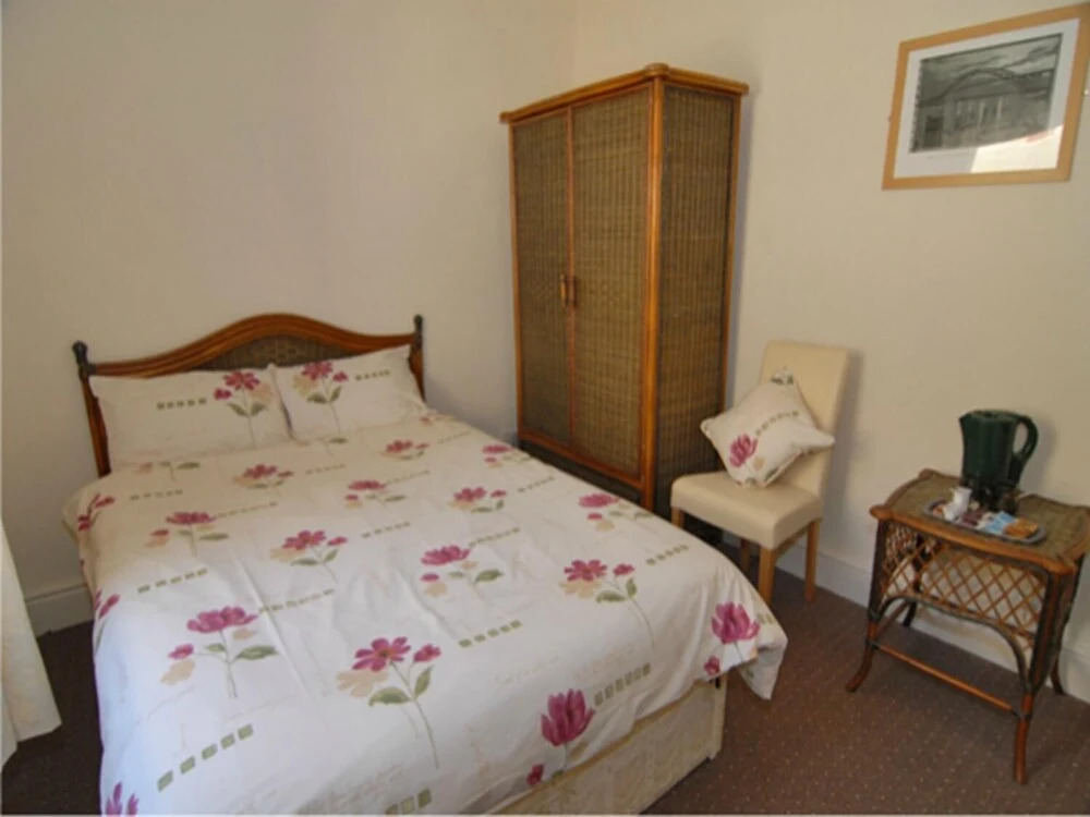 Bridges Guesthouse