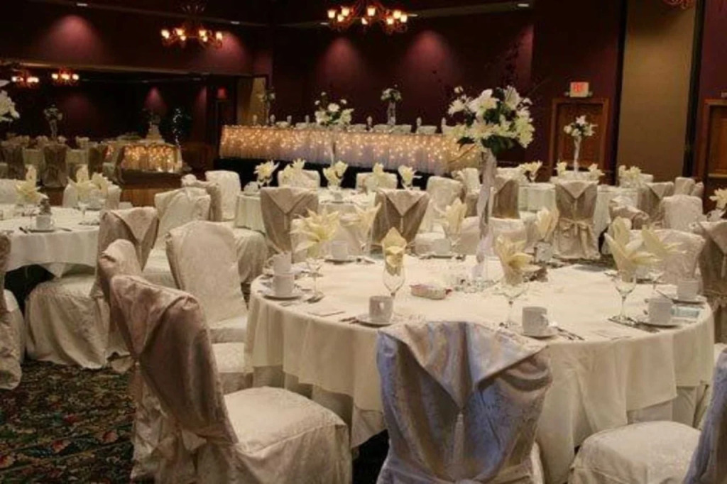 Norfolk Lodge & Suites, an Ascend Collection Hotel