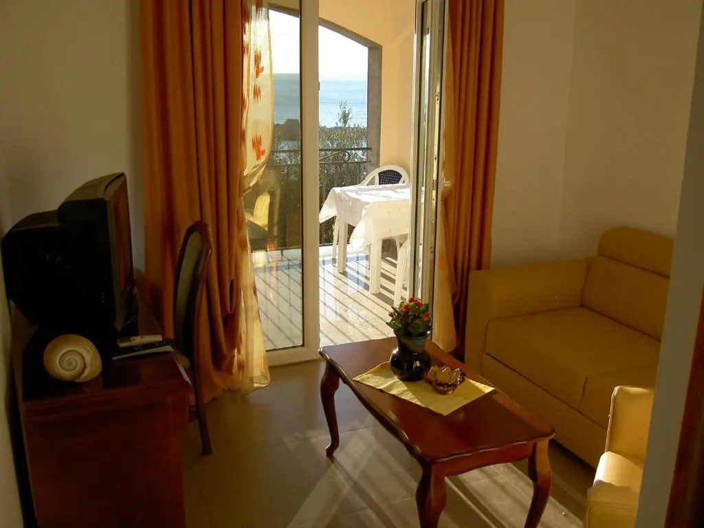 Apartmani More