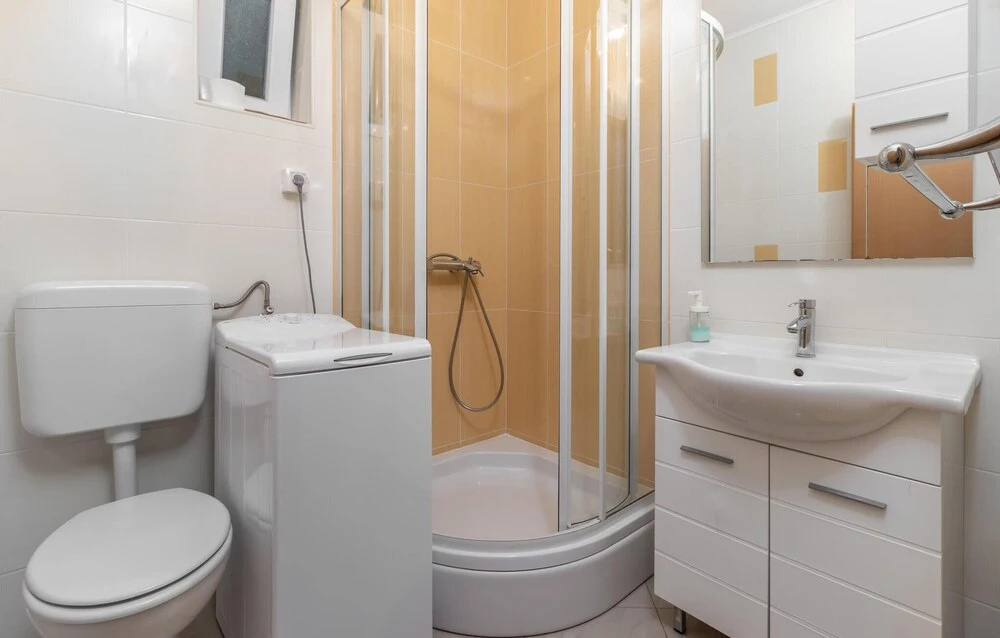 Awesome Home in Jadranovo With Wifi and 3 Bedrooms