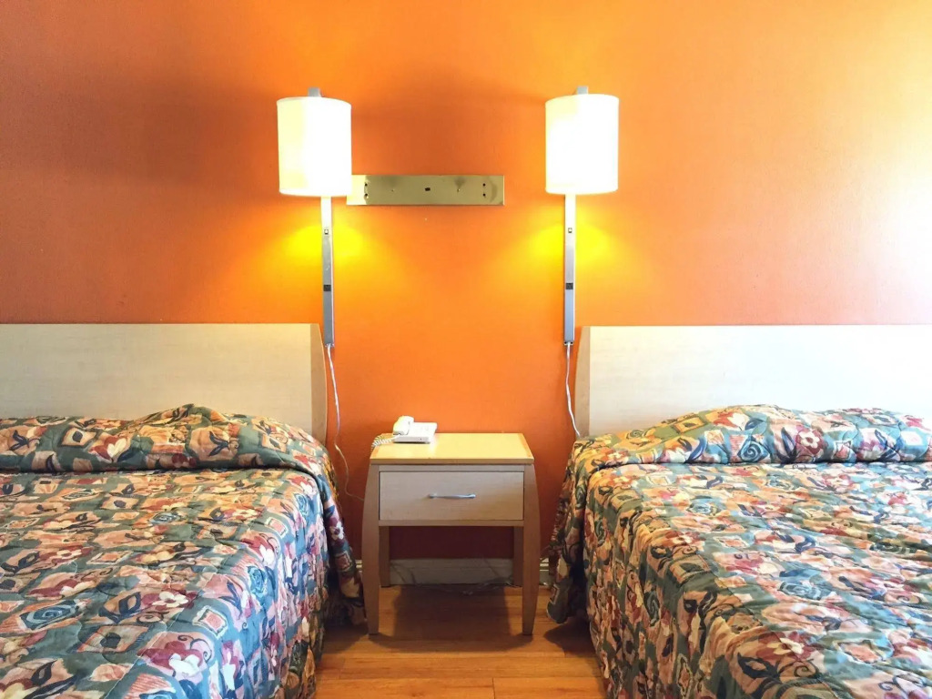 Fullerton Inn