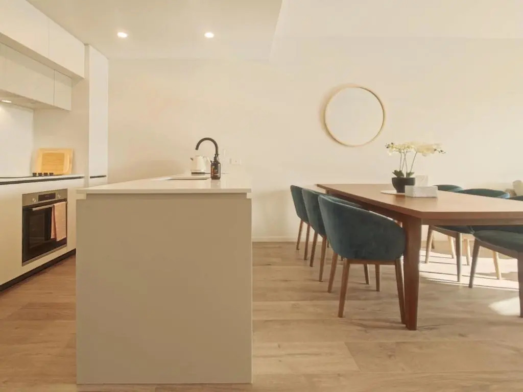 Luxurious 2 bedroom apartment Free secure parking