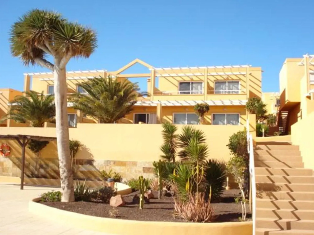 Book Jet - Las Lomas Sunny Holiday Homes