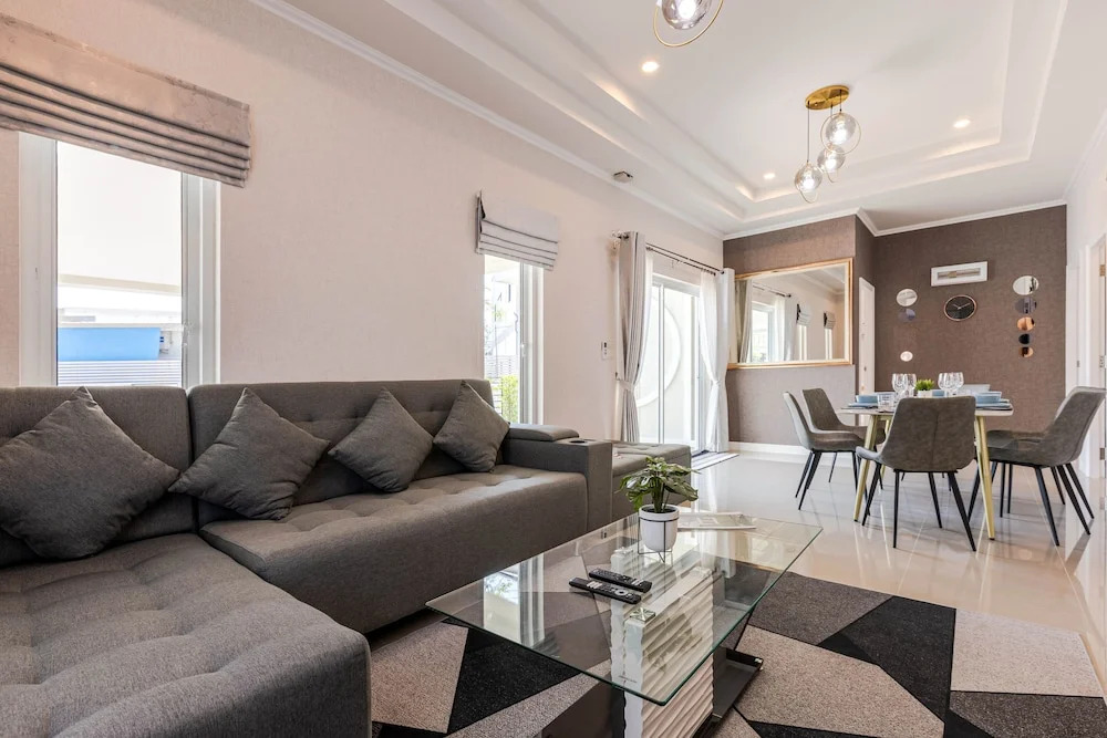 Cozy 3 Bedroom Pool Villa C883