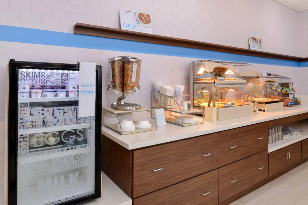 Holiday Inn Express & Suites - St. Petersburg - Madeira Beach by IHG