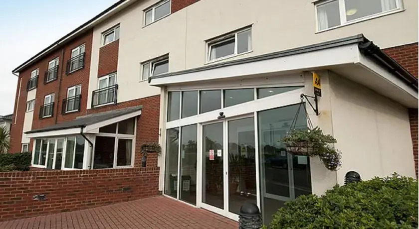 Russell Hotel