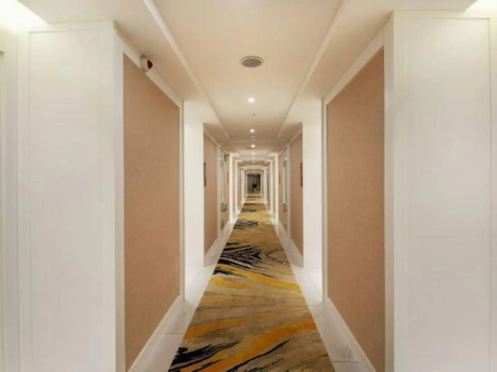 RVienna International Hotel (Fangte store, Wuhu government center)