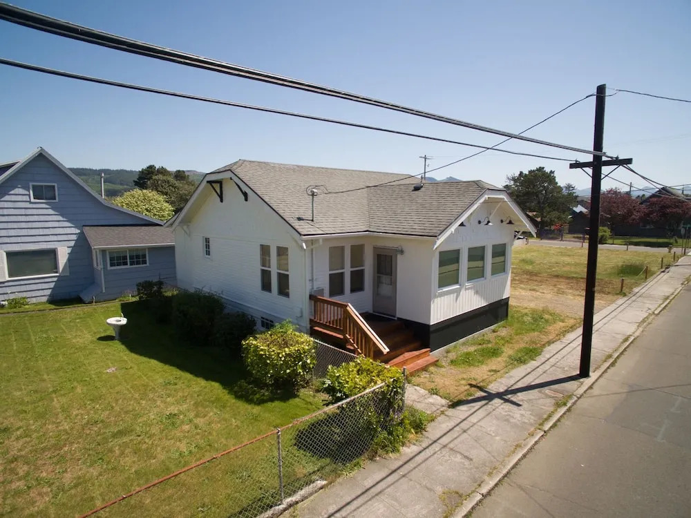 Salt House - 2 Br Home