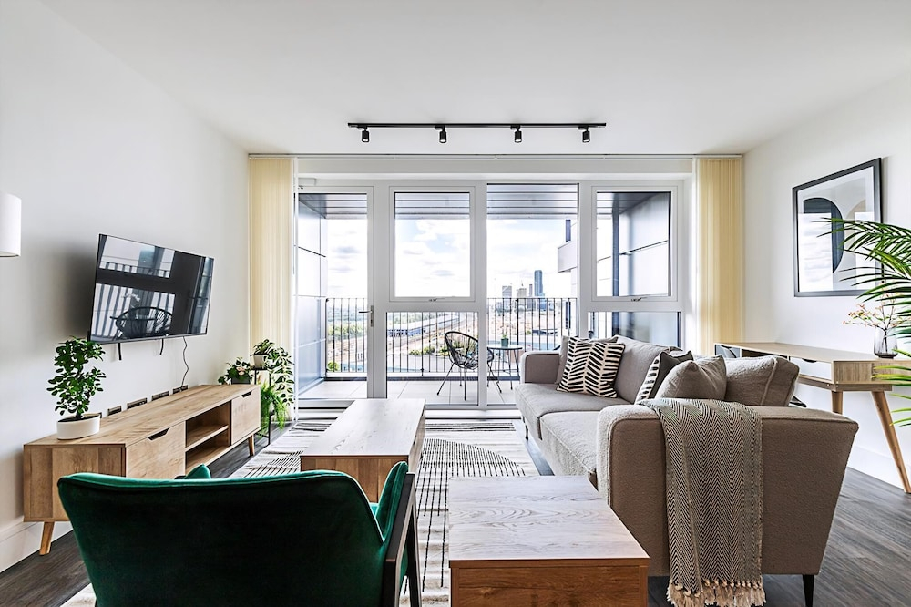 Stylish and Bright West London Gem