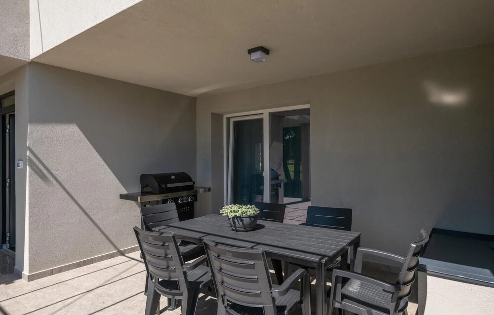 Gorgeous Home In Nedescina
