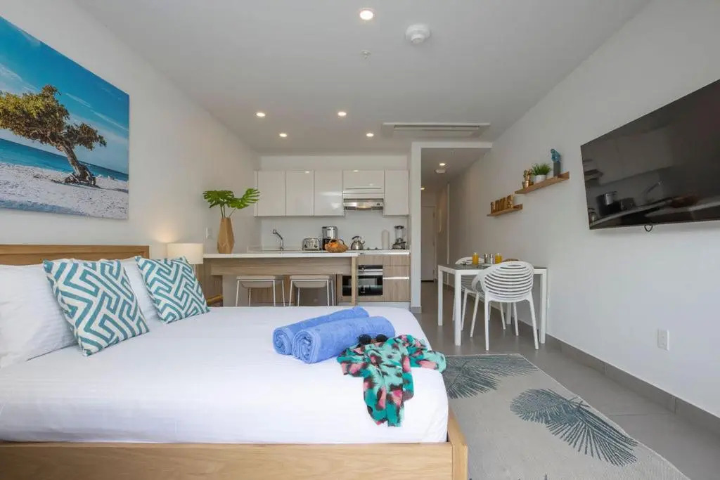 Studio with Harbor View & Near where U want to be