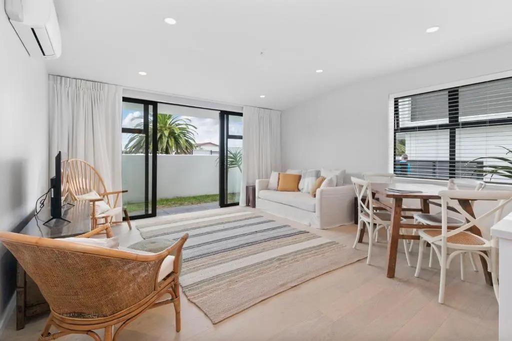 Residence De La Mer - Orewa Holiday Apartment