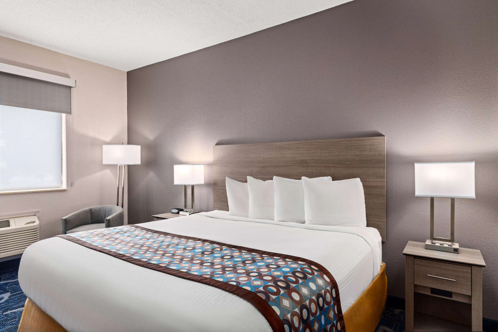 Baymont by Wyndham Waterloo