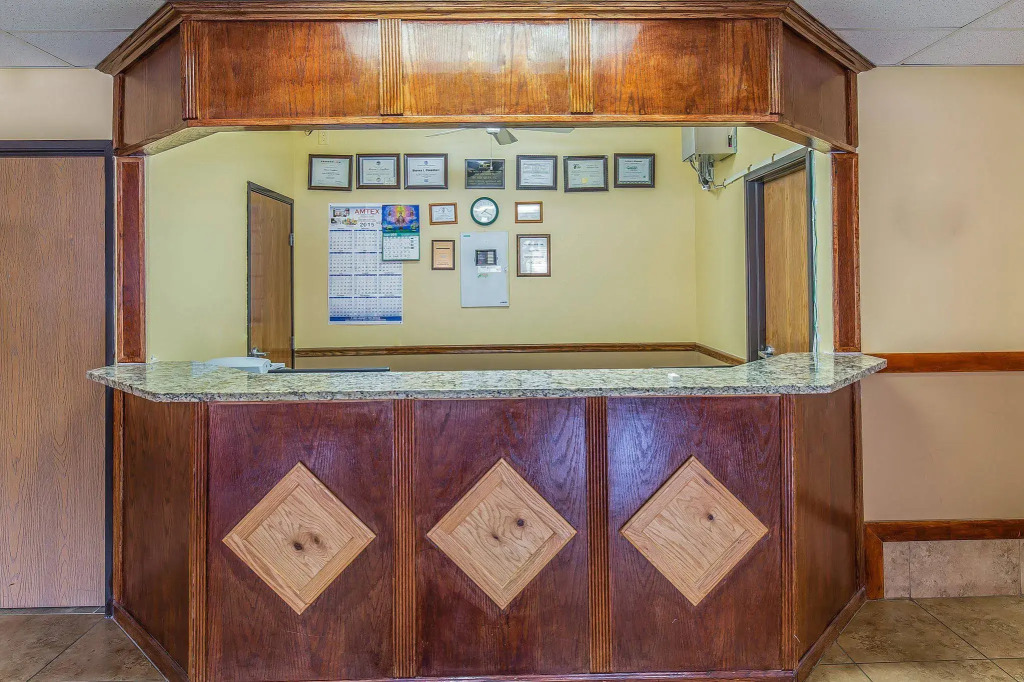 Quality Inn & Suites Salina National Forest Area