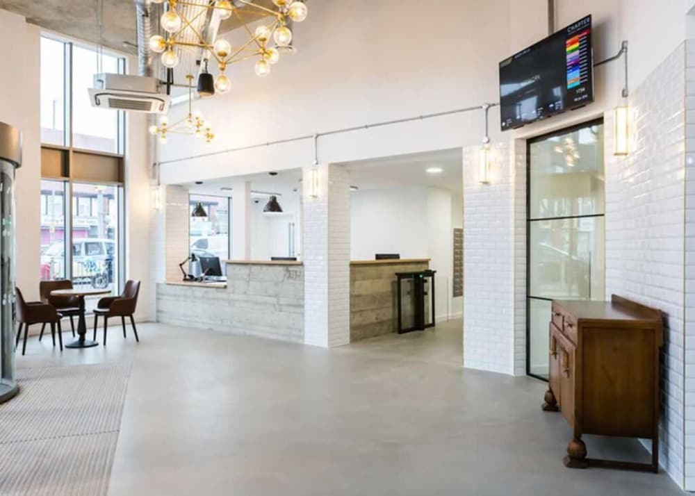 Student only Modern Studio at White city