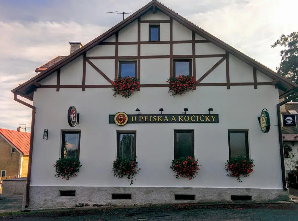 Hostinec U Pejska a Kocicky