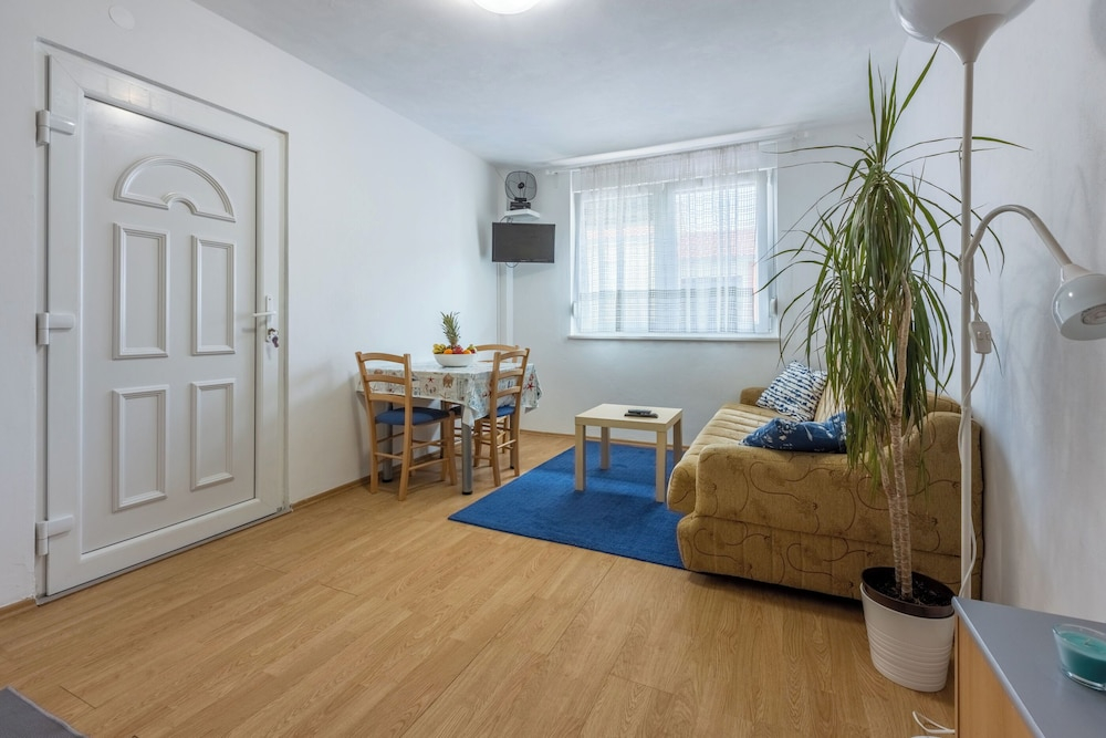 Apartment Megi