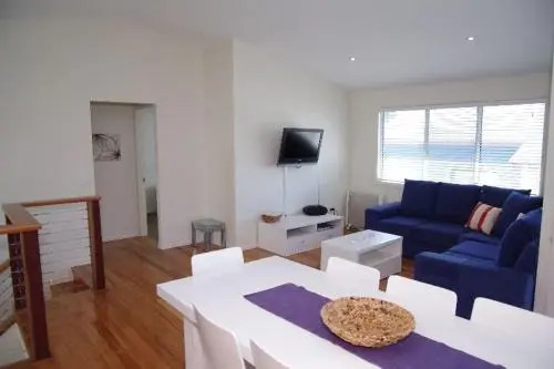 Beach Club 1, 5 Gowing Street