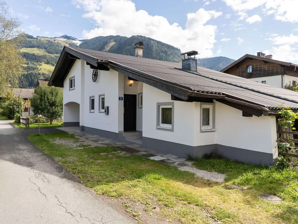 Chalet in Maishofen near Ski Slopes