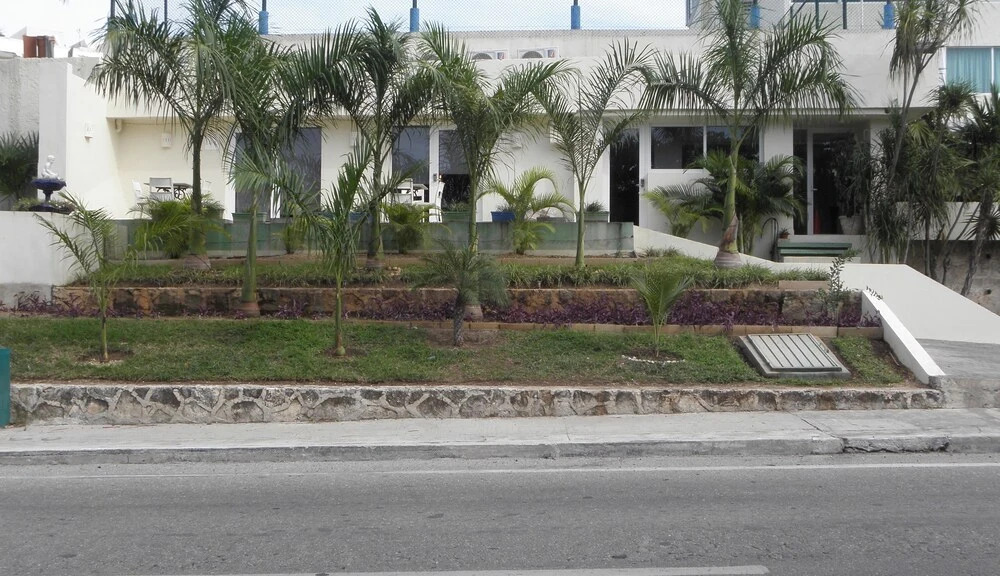 Brisas 10 Beachside Suites