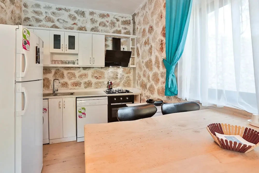 Villa Stone 2