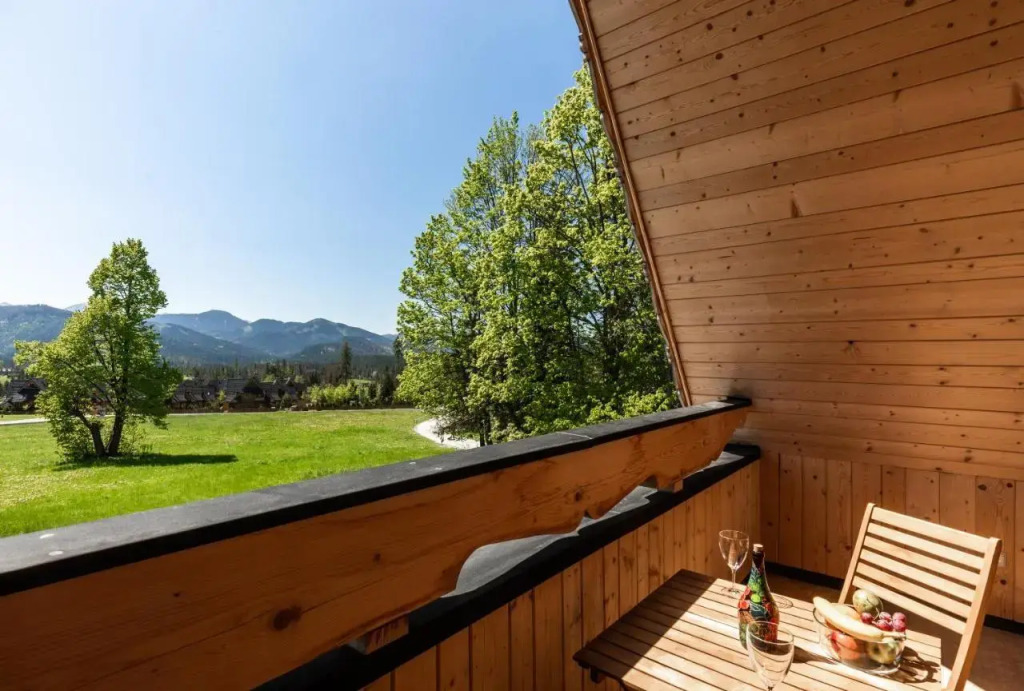 Domek w Roztokach z widokiem na Tatry z sauną