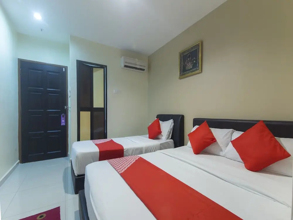 L Ferringhi Hotel