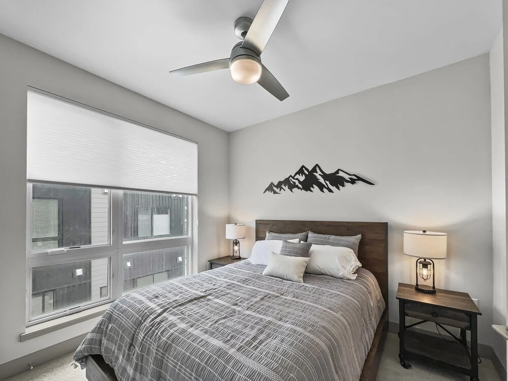 58b 2br 3ba 2 Bedroom Townhouse by RedAwning