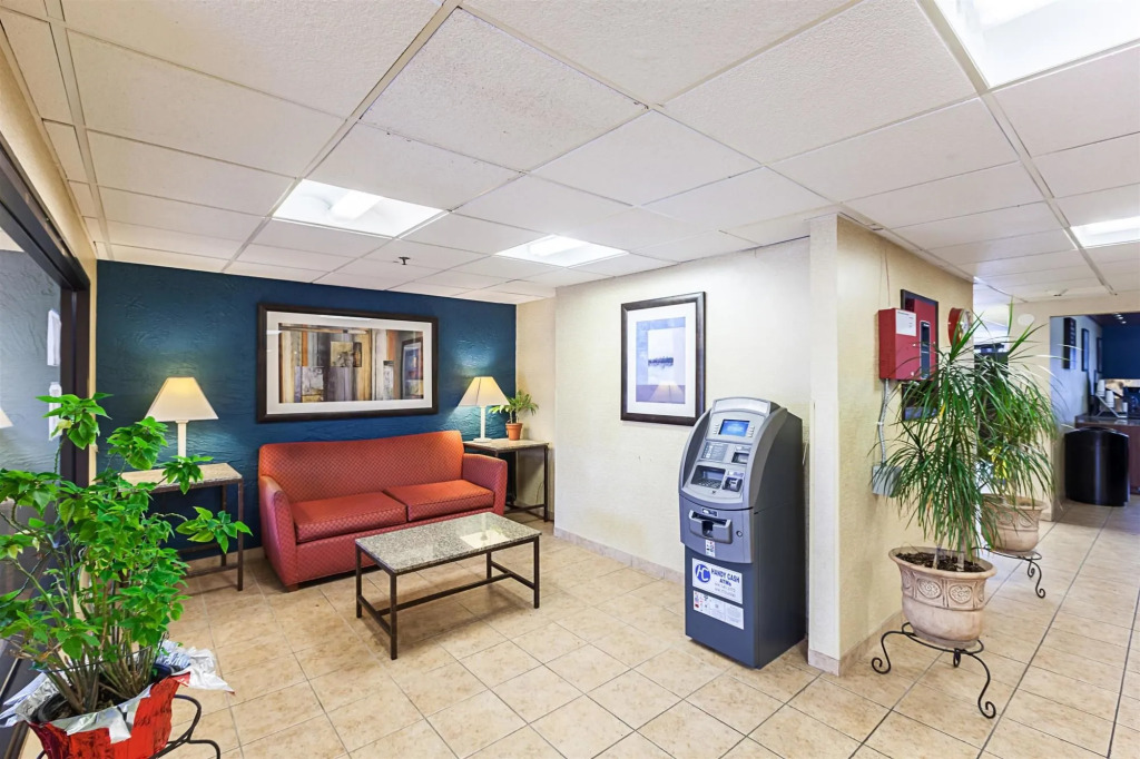 Motel 6-Milwaukee, WI - Glendale