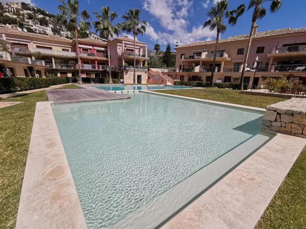 Beautiful penthouse with 3 pools