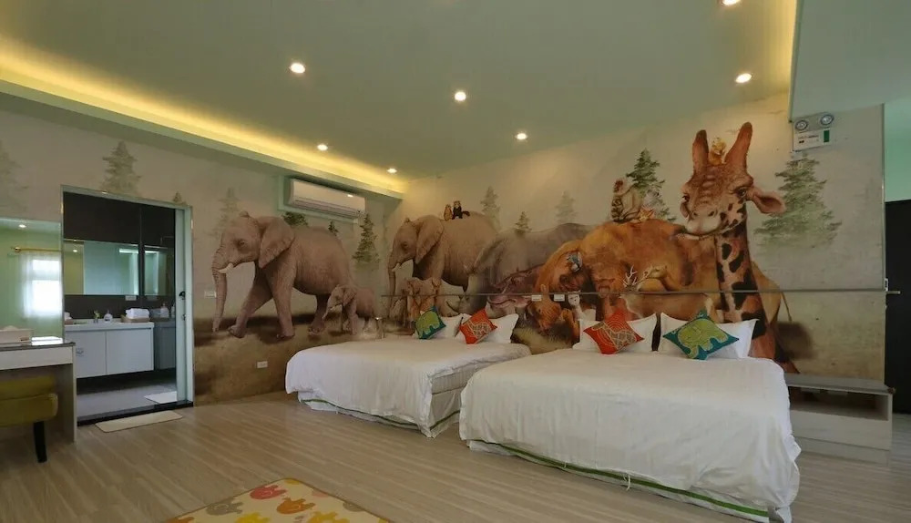 Wunan Zoo Family Homestay Hall 1