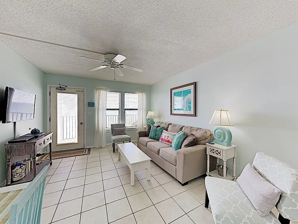 427 East Beach Blvd Condo #464 - 2 Br condo by RedAwning