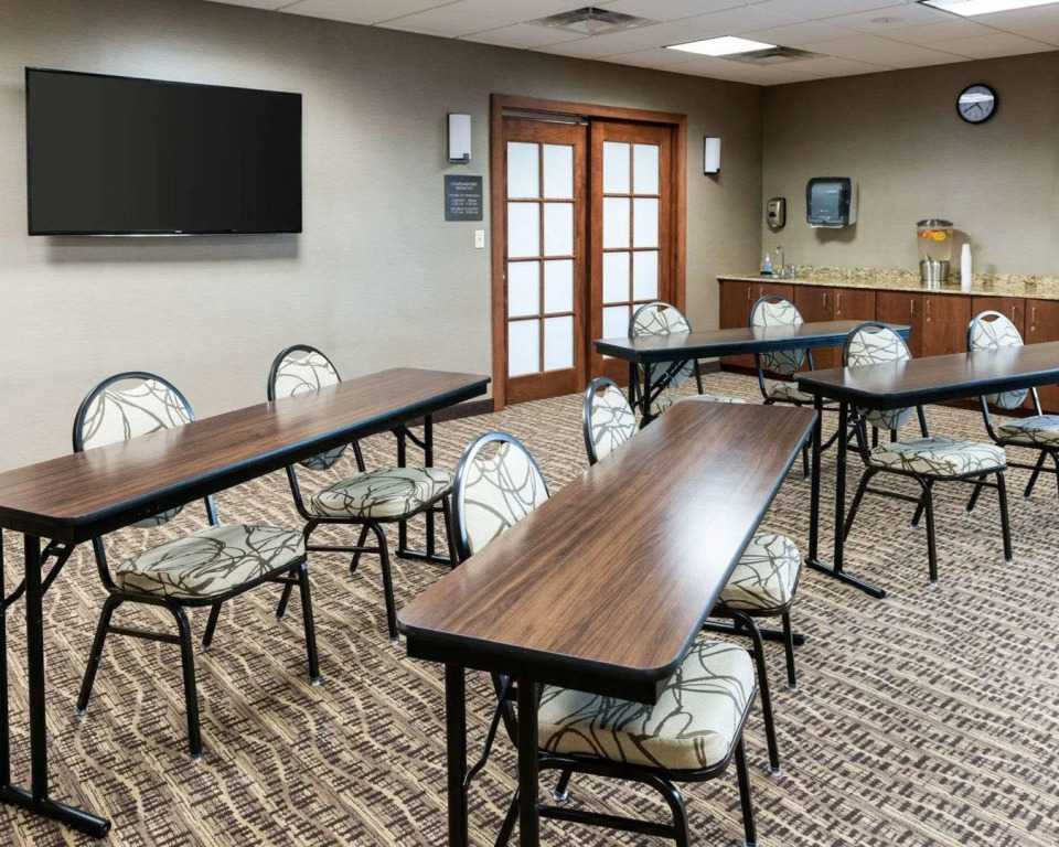 Comfort Inn & Suites West - Medical Center