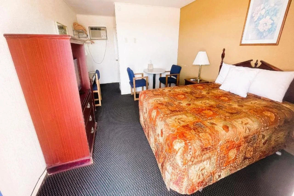 OYO Hotel Waurika OK US-70 near Wichita Falls