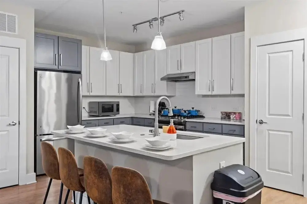 Upscale 3BR Suite Mins Uptown Charlotte