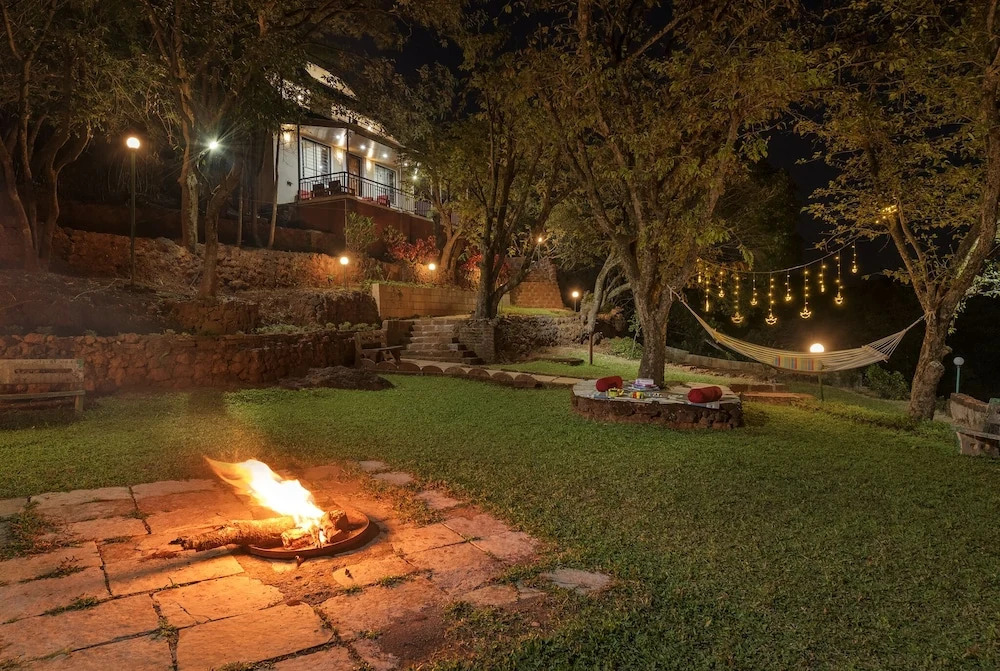 CosmicStays Evergreen Cascade - The Hidden Gem of Mahabaleshwar