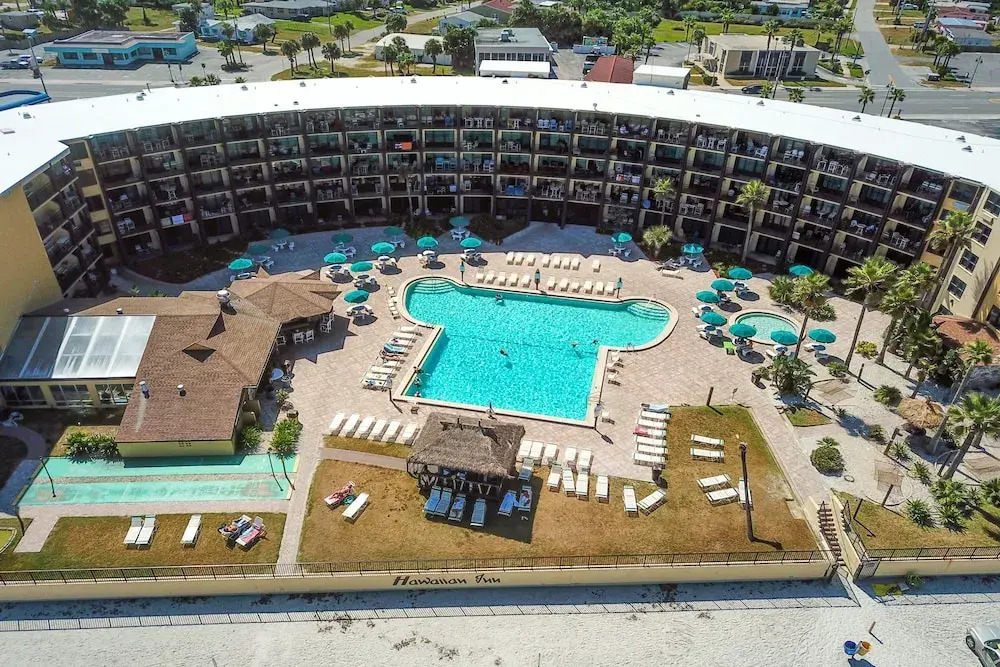Hawaiian Inn 422