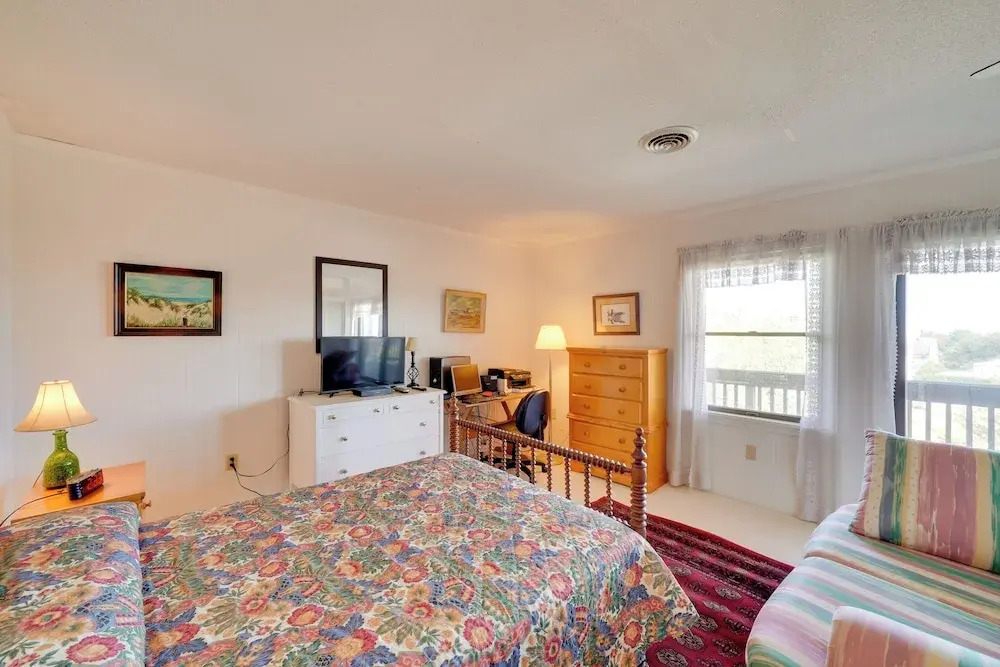 Spacious Kill Devil Hills Getaway w/ 3 Decks!