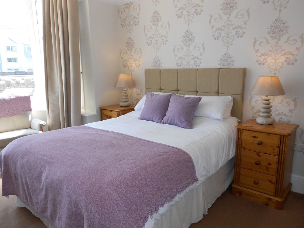 Between the Bays exclusively for Adults