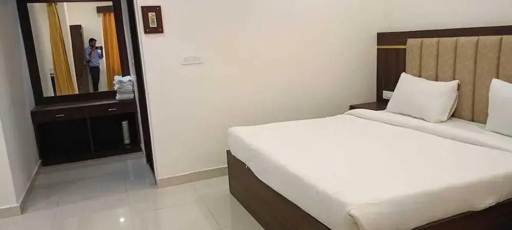 Hotel Ganga Greens