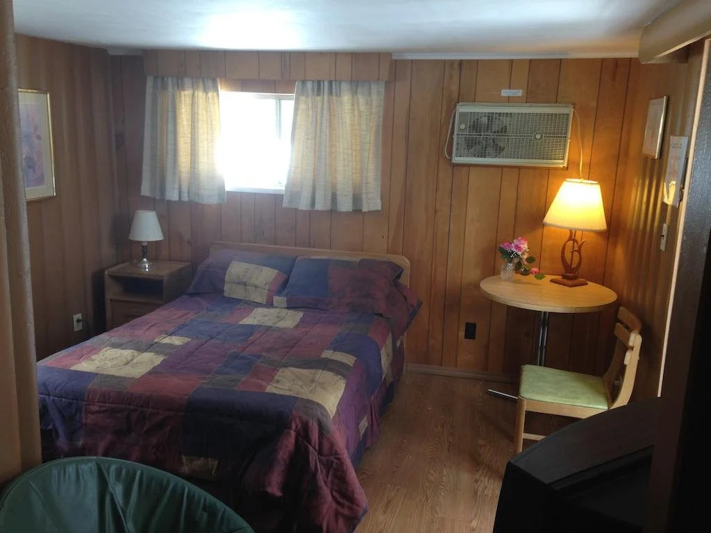 Amber Lantern Motel
