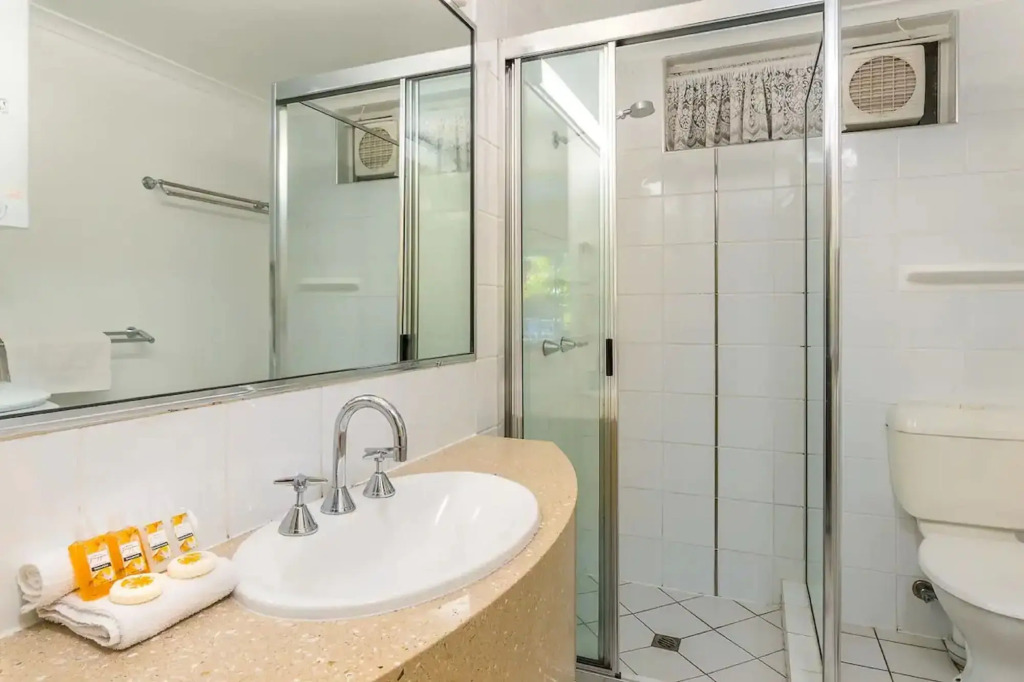Tradewinds McLeod Holiday Apartments