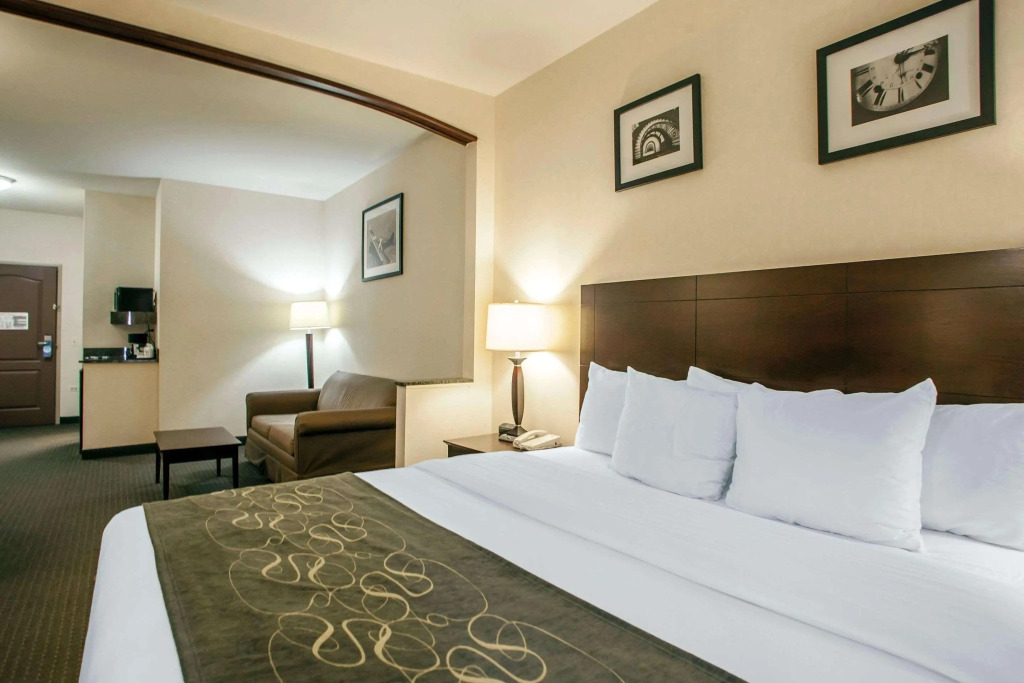 Comfort Suites Elgin Northwest