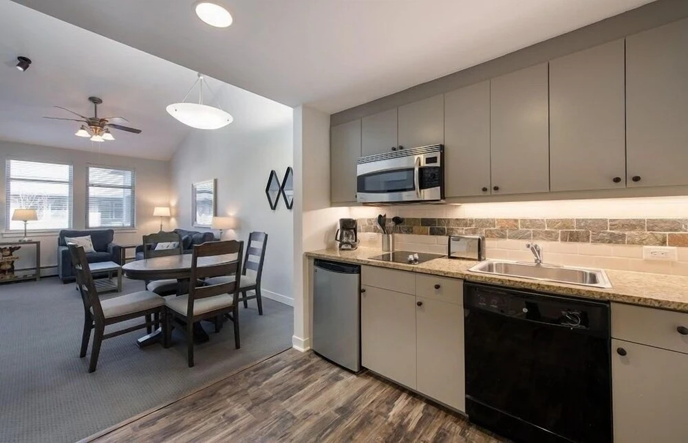 Condo with Ski Resort View Private Balcony - Fraser Crossing/Founders Pointe Premium-Rated 3619