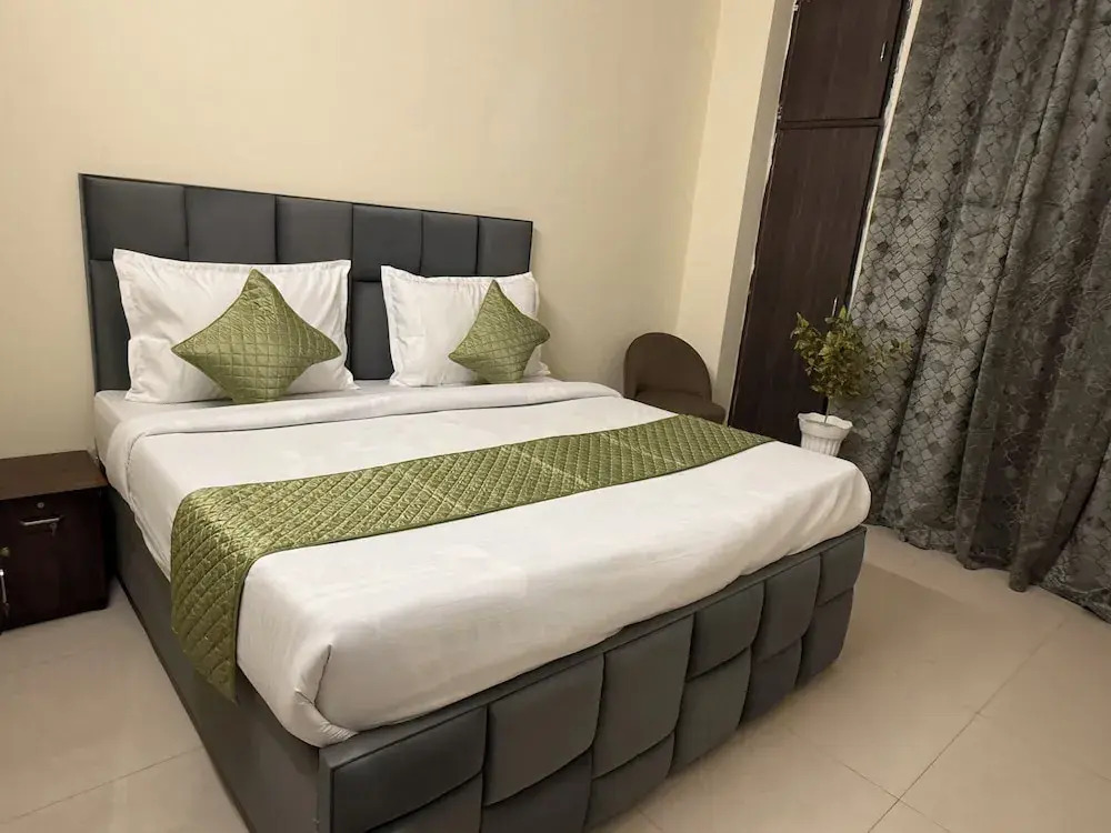 Hotel Royal India - New Palam Vihar