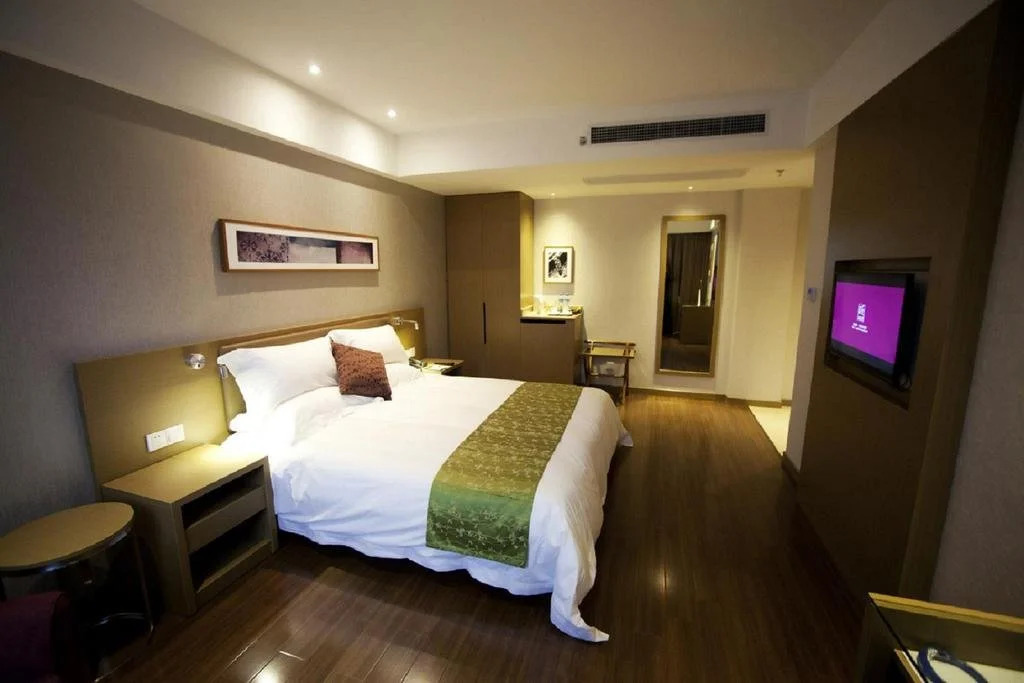 Home Inn Plus Shanghai Xintiandi Lujianbang Road Subway Station
