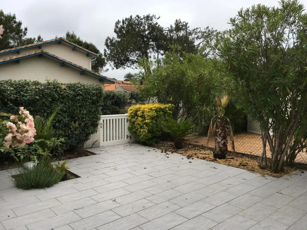 Maison en Duplex au Pied des Dunes à Biscarrosse - Calme et Confort, Parking et Terrasse - FR-1-319-183