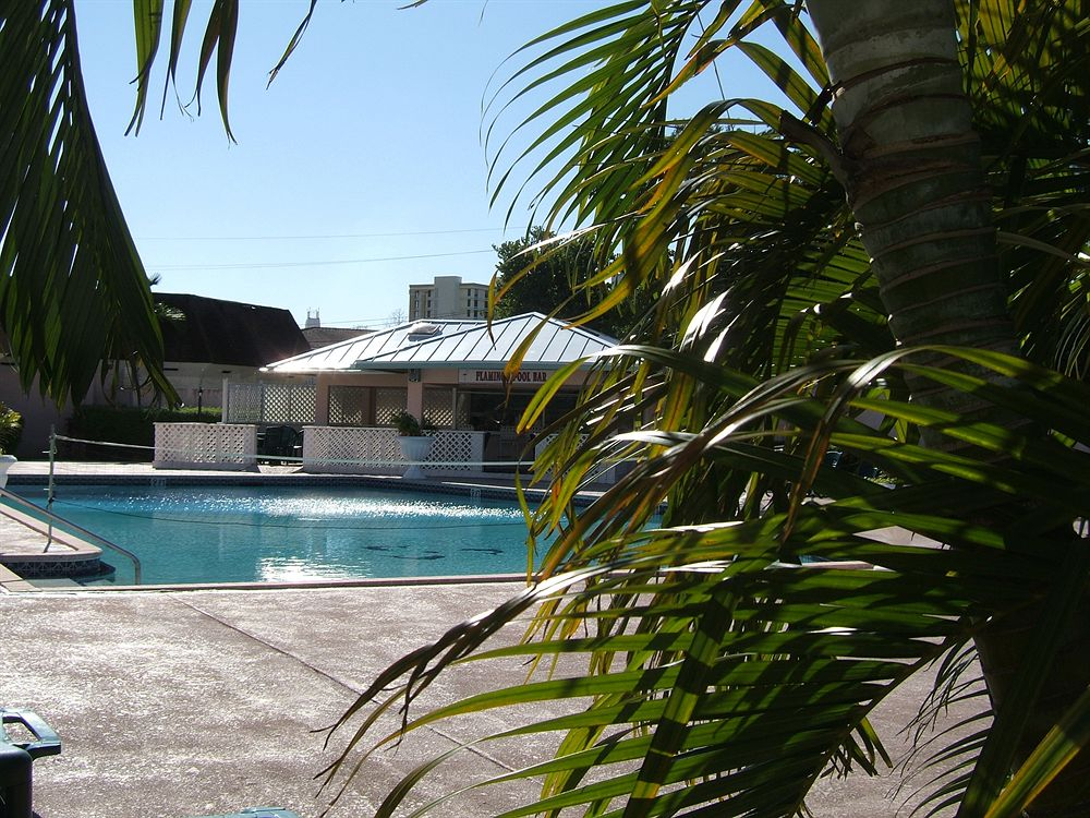 Castaways Resort and Suites