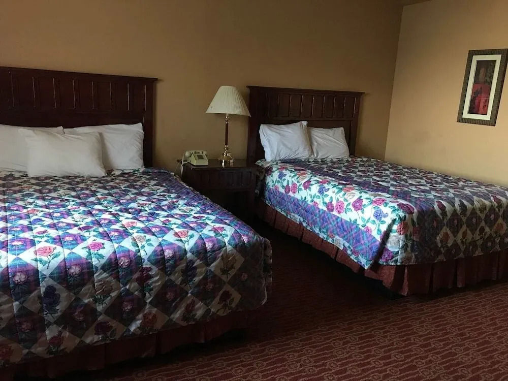 Camino Real Hotel