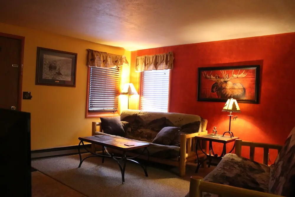 Yellowstone Wildlife Cabins